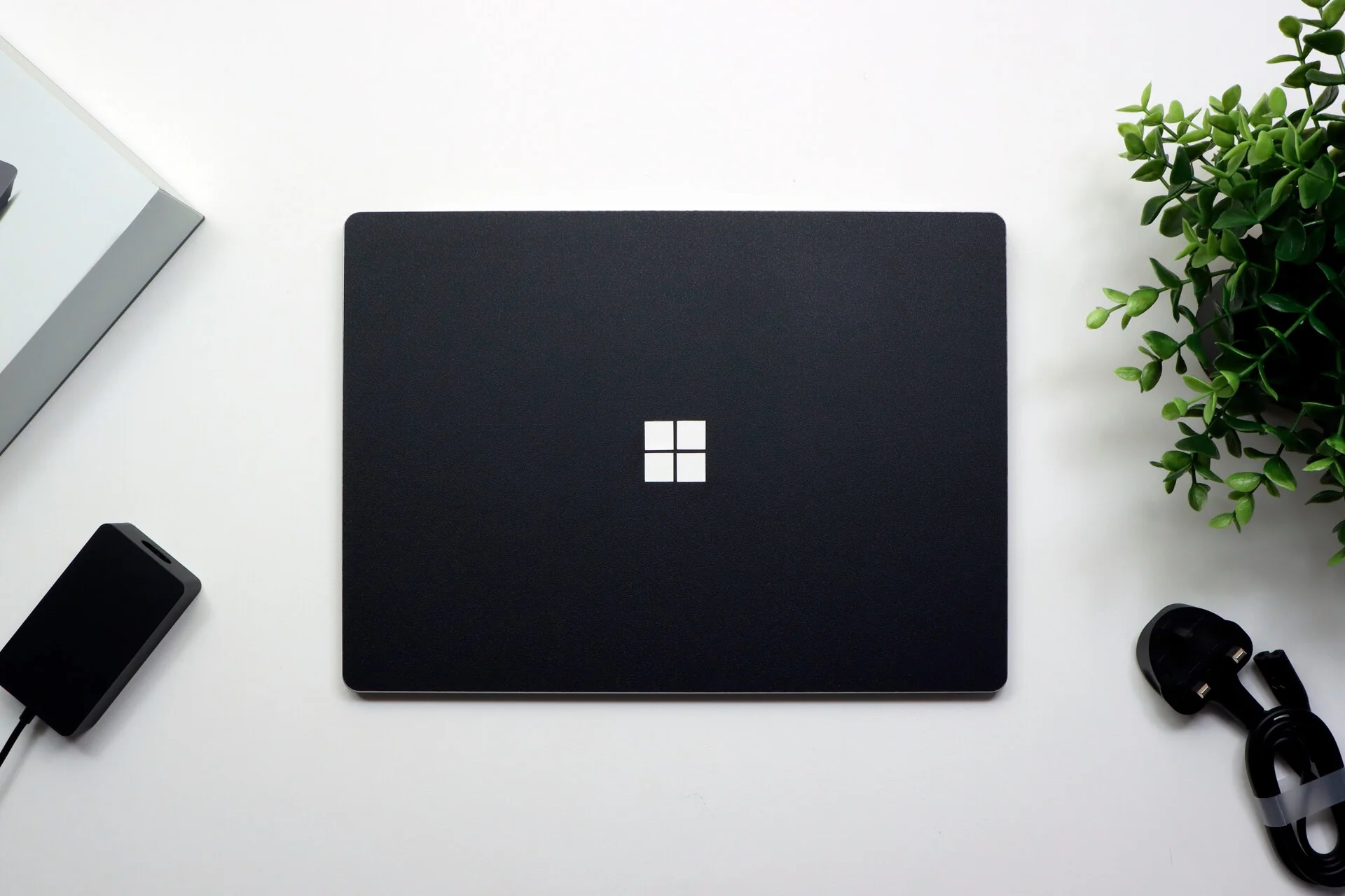 لپ تاپ 13.5 اینچی مایکروسافت مدل Surface laptop 5 پردازنده Core i7 نسل 12 رم 32 حافظه 512GB SSD گرافیک iris-xe
